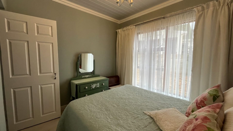 4 Bedroom Property for Sale in Hartenbos Heuwels Western Cape
